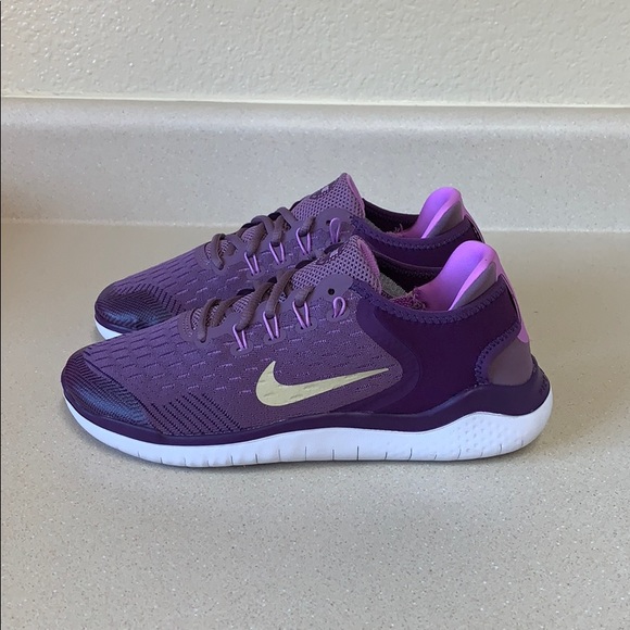 NEW Women s Nike Odyssey React Flyknit 2 Running GREY PINK SHOES NEW Women s Nike Odyssey React Flyknit 2 Running GREY PINK SHOES